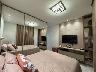 Apartamento à Venda 3 Suítes, 2 Vagas, Mobiliado e Vista para o Mar em Itapema