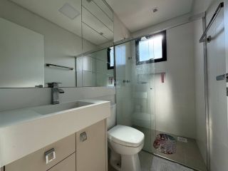 Apartamento à Venda 3 Suítes, 2 Vagas, Mobiliado e Vista para o Mar em Itapema