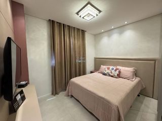 Apartamento à Venda 3 Suítes, 2 Vagas, Mobiliado e Vista para o Mar em Itapema