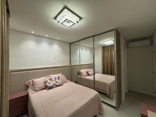 Apartamento à Venda 3 Suítes, 2 Vagas, Mobiliado e Vista para o Mar em Itapema