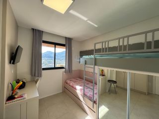 Apartamento à Venda 3 Suítes, 2 Vagas, Mobiliado e Vista para o Mar em Itapema