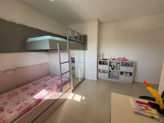 Apartamento à Venda 3 Suítes, 2 Vagas, Mobiliado e Vista para o Mar em Itapema