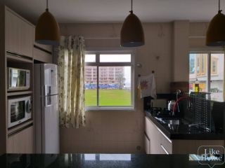 Apartamento Para Temporada com 3 quartos 1 suítes no bairro Meia Praia em Itapema