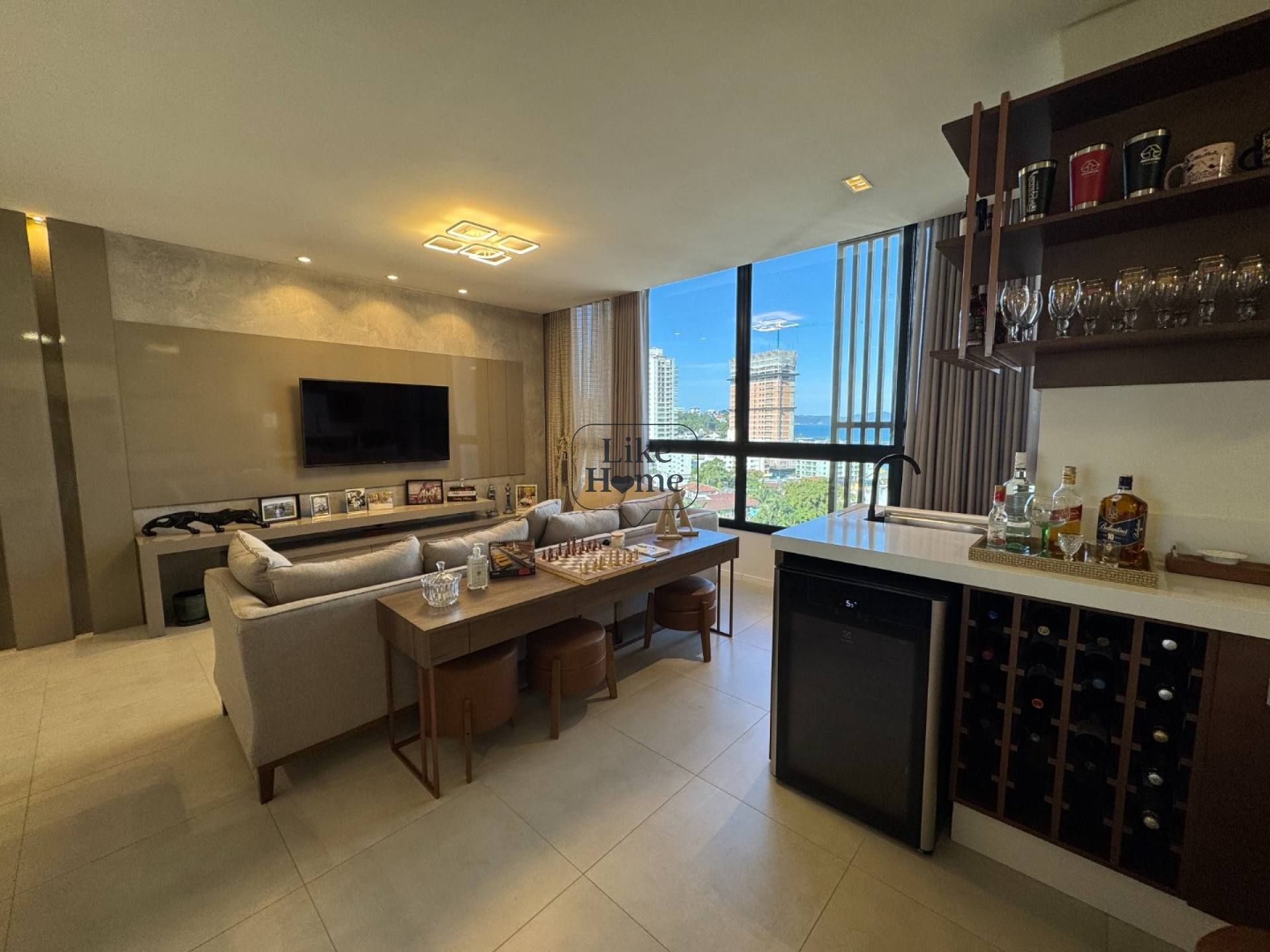 Apartamento Para Vender Mobiliado e decorado com 3 quartos 3 suítes em Itapema