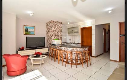 Apartamento Para Temporada com 3 quartos 1 suítes no bairro Meia Praia em Itapema