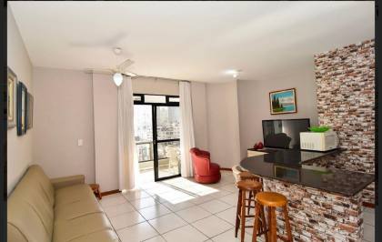 Apartamento Para Temporada com 3 quartos 1 suítes no bairro Meia Praia em Itapema