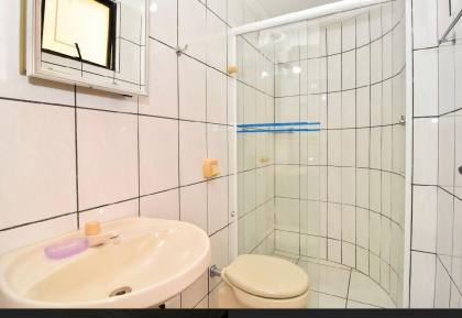 Apartamento Para Temporada com 3 quartos 1 suítes no bairro Meia Praia em Itapema
