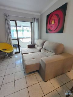 Apartamento mobiliado de 3 dormitórios à 300m do Mar na Meia Praia