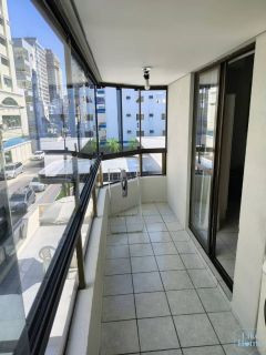 Apartamento mobiliado de 3 dormitórios à 300m do Mar na Meia Praia