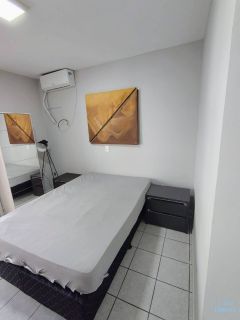 Apartamento mobiliado de 3 dormitórios à 300m do Mar na Meia Praia