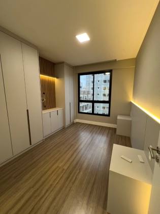 Apartamento Para Vender com 3 quartos 3 suítes no bairro Pereque em Porto Belo