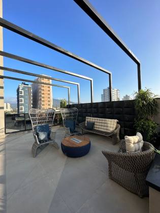 Apartamento Para Vender com 3 quartos 3 suítes no bairro Pereque em Porto Belo