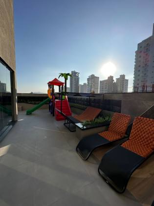 Apartamento Para Vender com 3 quartos 3 suítes no bairro Pereque em Porto Belo