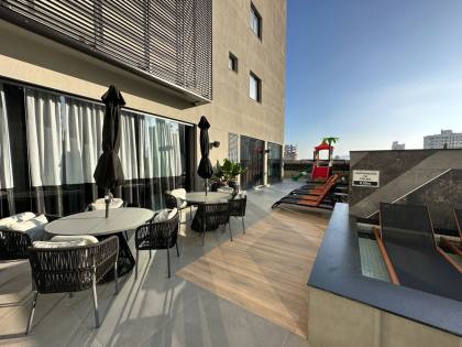 Apartamento Para Vender com 3 quartos 3 suítes no bairro Pereque em Porto Belo