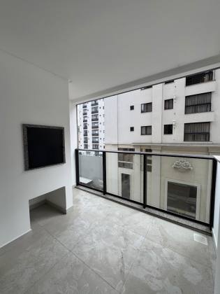 Apartamento Para Vender com 2 quartos 1 suítes no bairro Morretes em Itapema