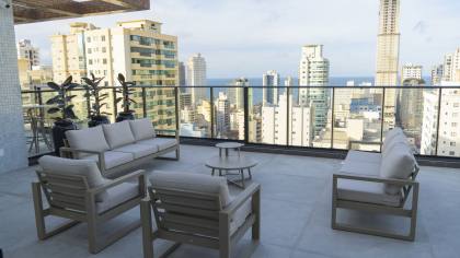 Apartamento à venda em Meia Praia – Itapema SC | 3 suítes, 3 vagas, varanda gourmet e lazer completo