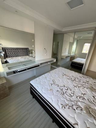 Apartamento Para Vender com 4 quartos 4 suítes no bairro Meia Praia em Itapema