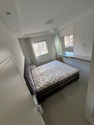 Apartamento Para Vender com 4 quartos 4 suítes no bairro Meia Praia em Itapema