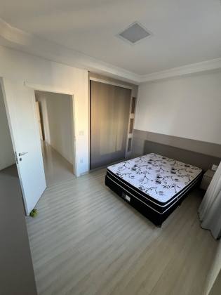 Apartamento Para Vender com 4 quartos 4 suítes no bairro Meia Praia em Itapema