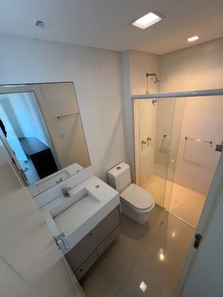 Apartamento Para Vender com 4 quartos 4 suítes no bairro Meia Praia em Itapema