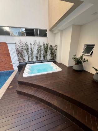 Apartamento Para Vender com 4 quartos 4 suítes no bairro Meia Praia em Itapema