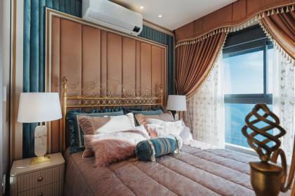 Apartamento 4 suítes FRENTE MAR no bairro Meia Praia em Itapema