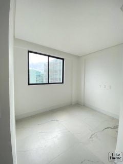 Pronto para Morar! 3 Suítes na Quadra do Mar em Meia Praia – Carmel Residence
