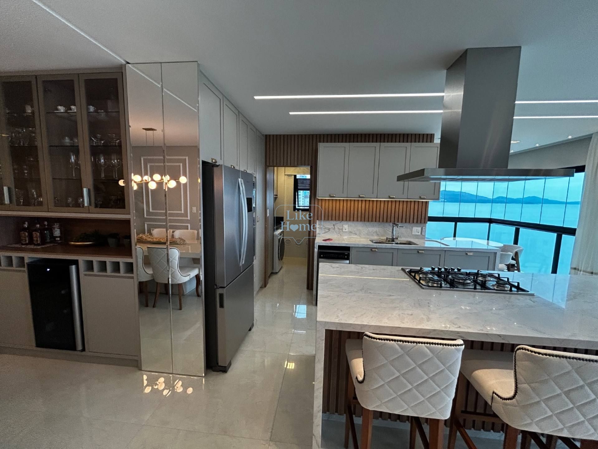 Cartier CNA Residence – Apartamento de Alto Padrão, Frente-Mar, Mobiliado e Decorado