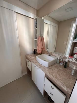 Oportunidade em Meia Praia! 3 Suítes, 2 vagas, Lazer!