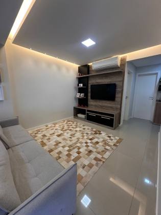 Oportunidade em Meia Praia! 3 Suítes, 2 vagas, Lazer!