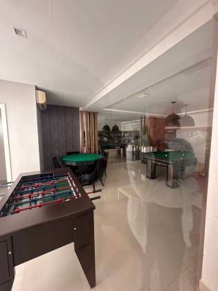 Oportunidade em Meia Praia! 3 Suítes, 2 vagas, Lazer!