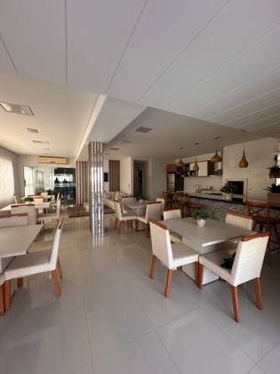 Oportunidade em Meia Praia! 3 Suítes, 2 vagas, Lazer!