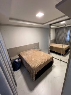 Apartamento mobiliado com 3 suítes e lazer completo no miolo da meia praia!
