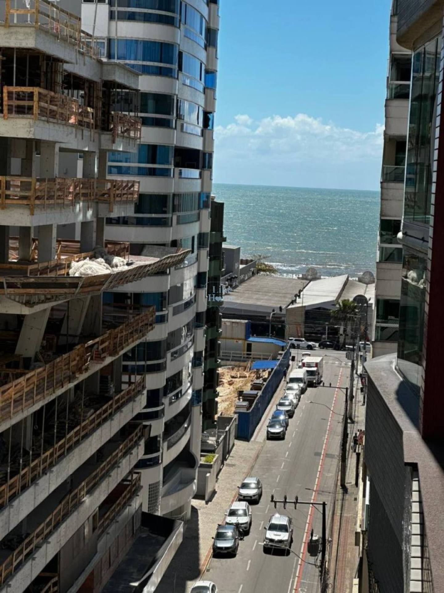 Apartamento Para Temporada com 3 quartos 3 suítes no bairro Centro em Itapema