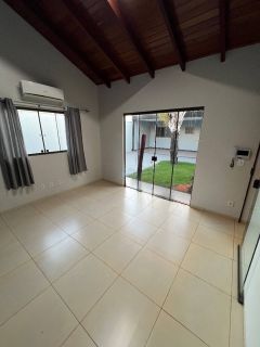 Casa ampla e moderna à venda no bairro Santo André – Dourados/MS