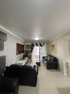 Apartamento de Verão no Coração de Meia Praia – Conforto e Localização Perfeita!