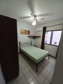 Apartamento na melhor localização de Meia Praia