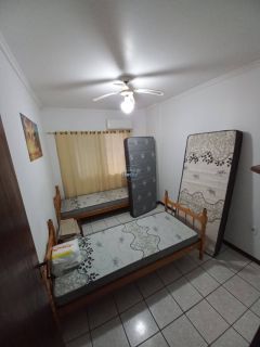 Apartamento na melhor localização de Meia Praia