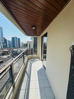 Apartamento Para Temporada com 3 quartos 1 suítes no bairro Meia Praia em Itapema