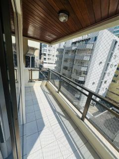 Apartamento Para Temporada com 3 quartos 1 suítes no bairro Meia Praia em Itapema