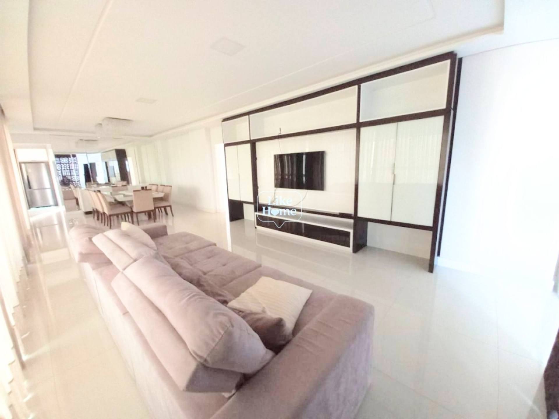 Apartamento Para Alugar com 4 quartos 4 suítes no bairro Meia Praia em Itapema