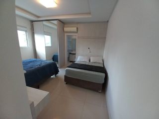 Excelente apartamento para locação diária em Meia Praia!