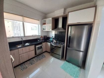 Apartamento Para Alugar com 4 quartos 4 suítes no bairro Meia Praia em Itapema
