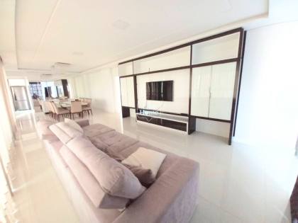 Apartamento Para Alugar com 4 quartos 4 suítes no bairro Meia Praia em Itapema