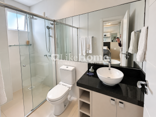 Apartamento Para Alugar com 4 quartos 4 suítes no bairro Meia Praia em Itapema