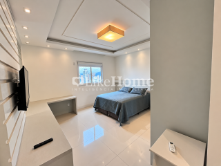 Apartamento Para Alugar com 4 quartos 4 suítes no bairro Meia Praia em Itapema
