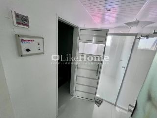 Apartamento Para Alugar com 4 quartos 4 suítes no bairro Meia Praia em Itapema