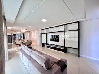 Apartamento Para Alugar com 4 quartos 4 suítes no bairro Meia Praia em Itapema