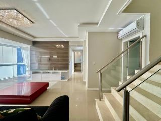 Cobertura Duplex a venda a poucos metros do Mar