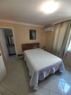 Apartamento para locação de temporada em Meia Praia